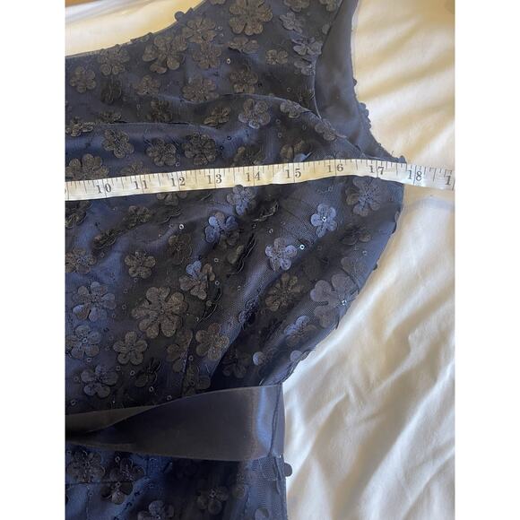 Tahari Midnight Blue 3D Floral Applique Cap Sleeve Ribbon Tie Sash Maxi Gown 6 - Picture 6 of 6